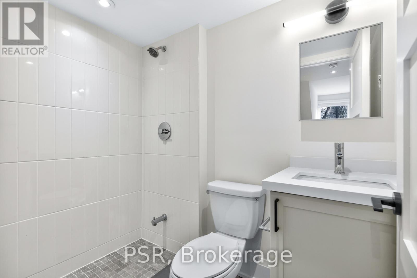 E - 55 Harriet Street, Toronto, Ontario  M4L 2G1 - Photo 17 - E13041240