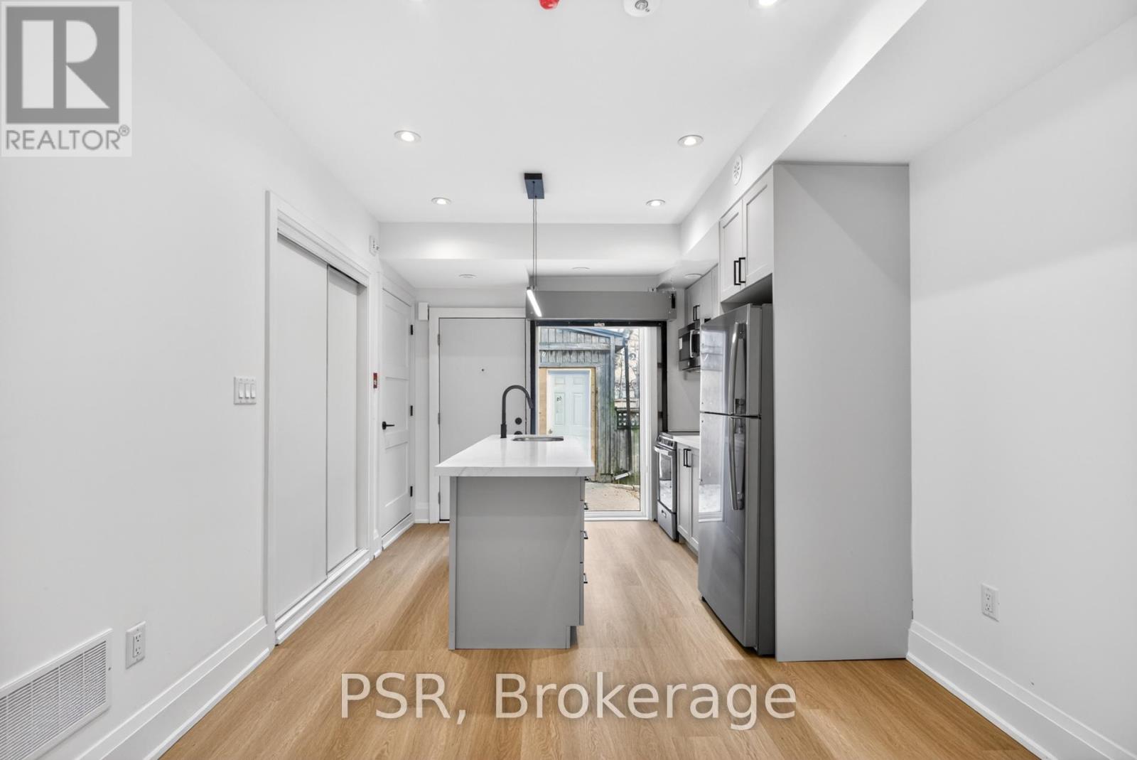 E - 55 Harriet Street, Toronto, Ontario  M4L 2G1 - Photo 3 - E13041240