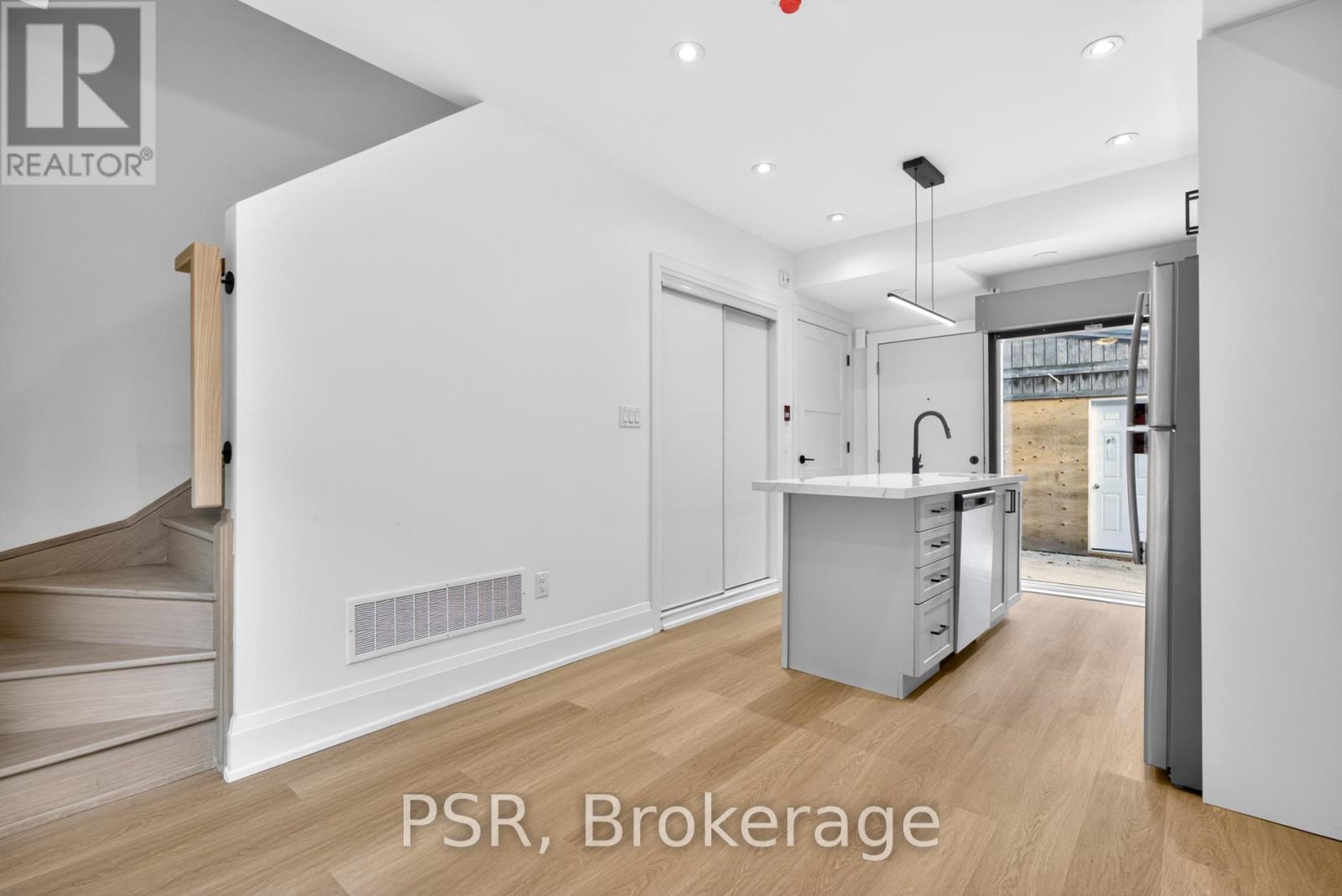 E - 55 Harriet Street, Toronto, Ontario  M4L 2G1 - Photo 7 - E13041240