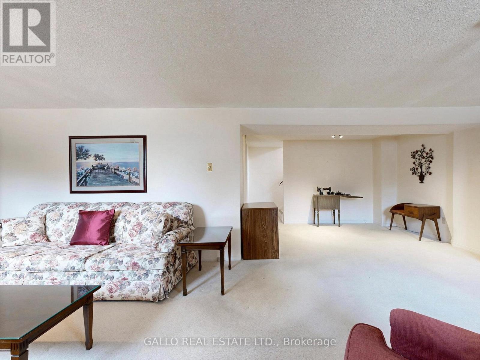 155 Goldhawk Trail, Toronto, Ontario  M1V 1X1 - Photo 15 - E13041494