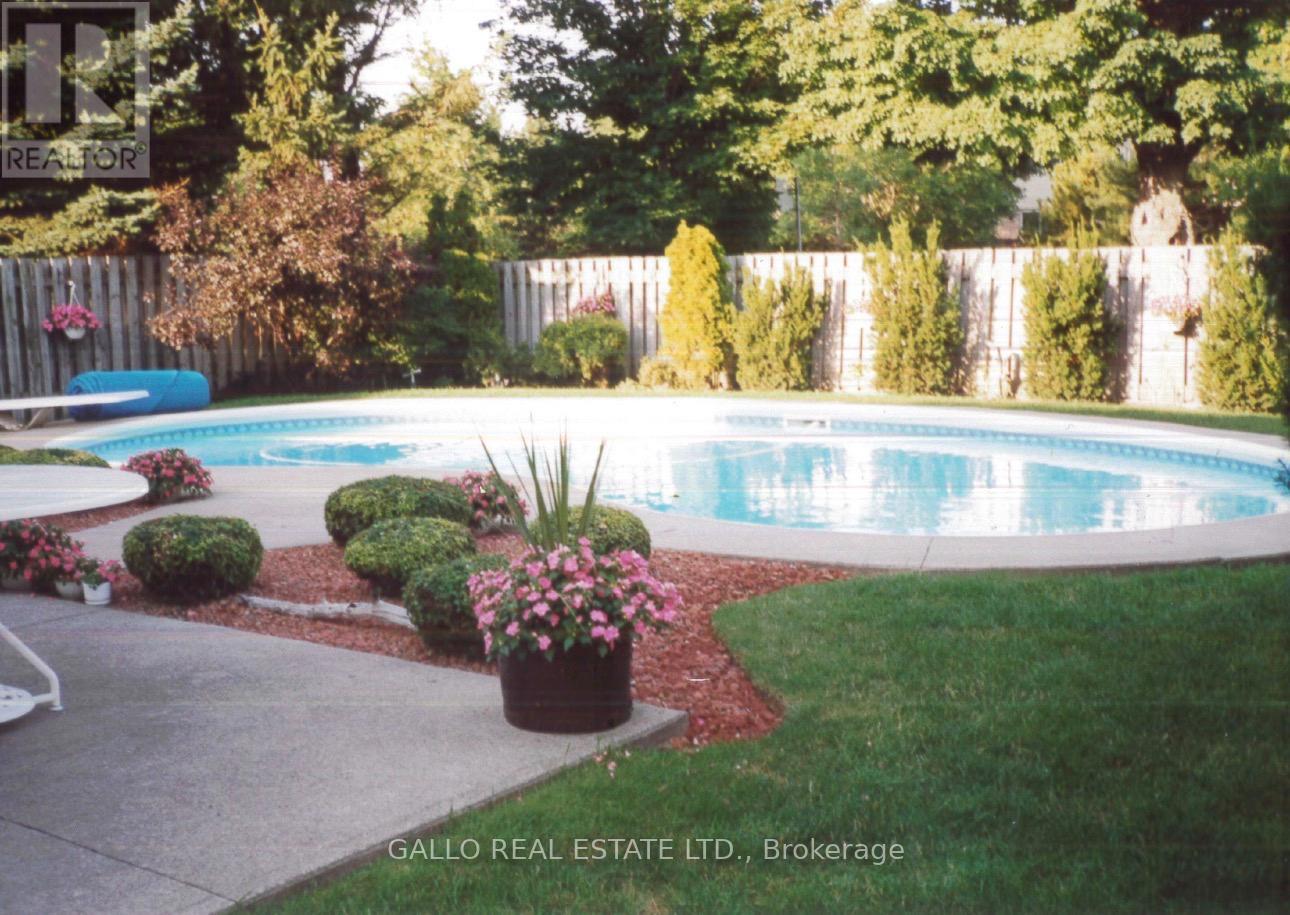 155 Goldhawk Trail, Toronto, Ontario  M1V 1X1 - Photo 18 - E13041494