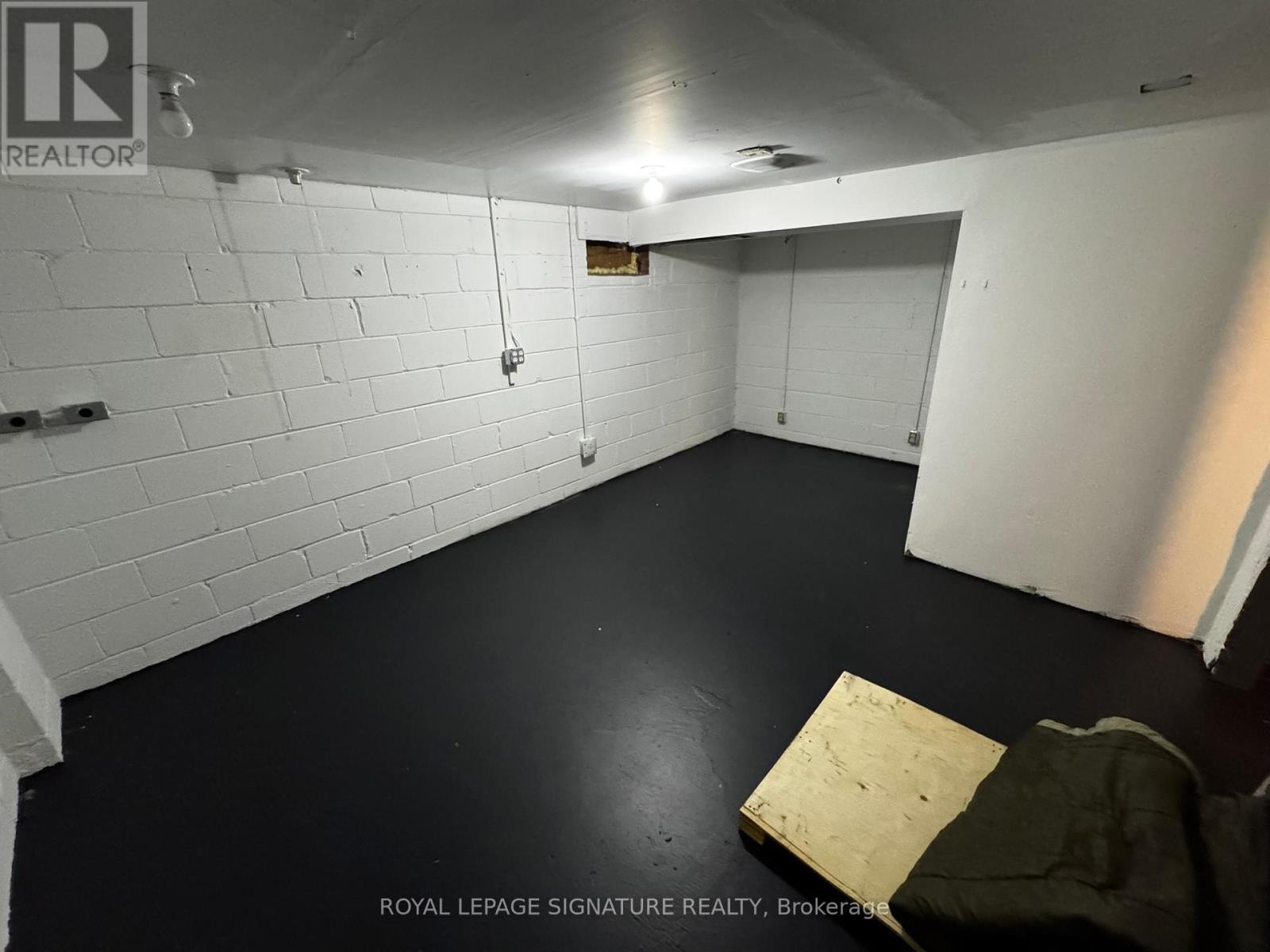 C - 1237 Woodbine Avenue, Toronto, Ontario  M4C 4E5 - Photo 9 - E13041538