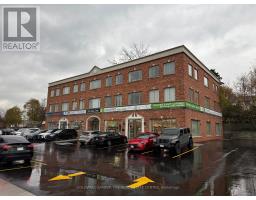 303 - 390 DAVIS DRIVE, Newmarket, Ontario