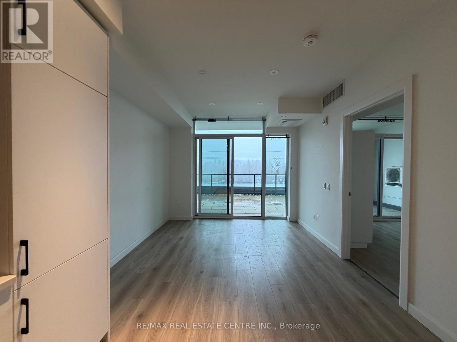 301 - 741 King Street W, Kitchener, Ontario  N2G 0E9 - Photo 15 - X12954546