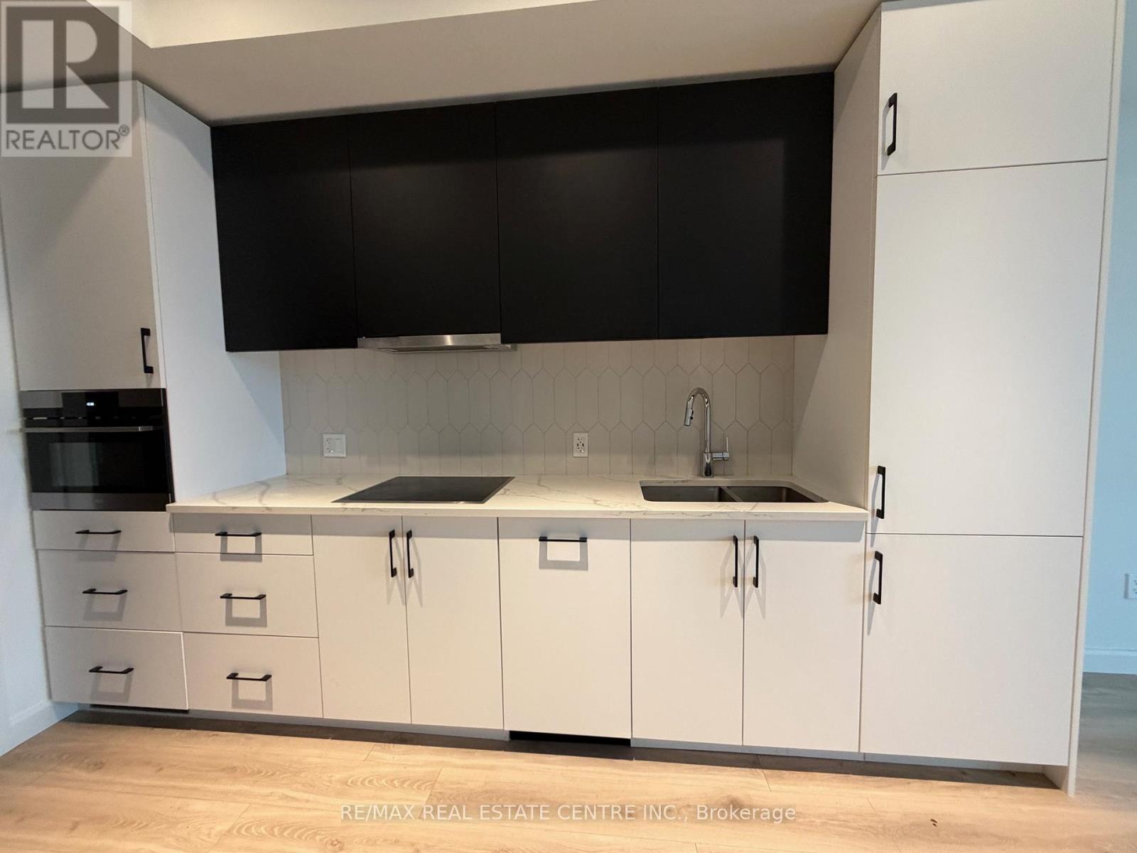 301 - 741 King Street W, Kitchener, Ontario  N2G 0E9 - Photo 13 - X12954546