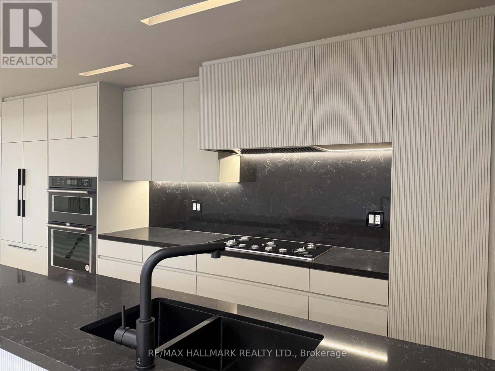 Main Floor - 189 Lloyd Avenue, Newmarket, Ontario  L3Y 5L4 - Photo 5 - N13041200