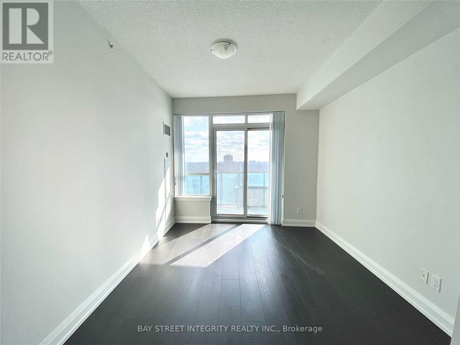 2010 - 7171 Yonge Street, Markham, Ontario  L3T 0C5 - Photo 10 - N13041236