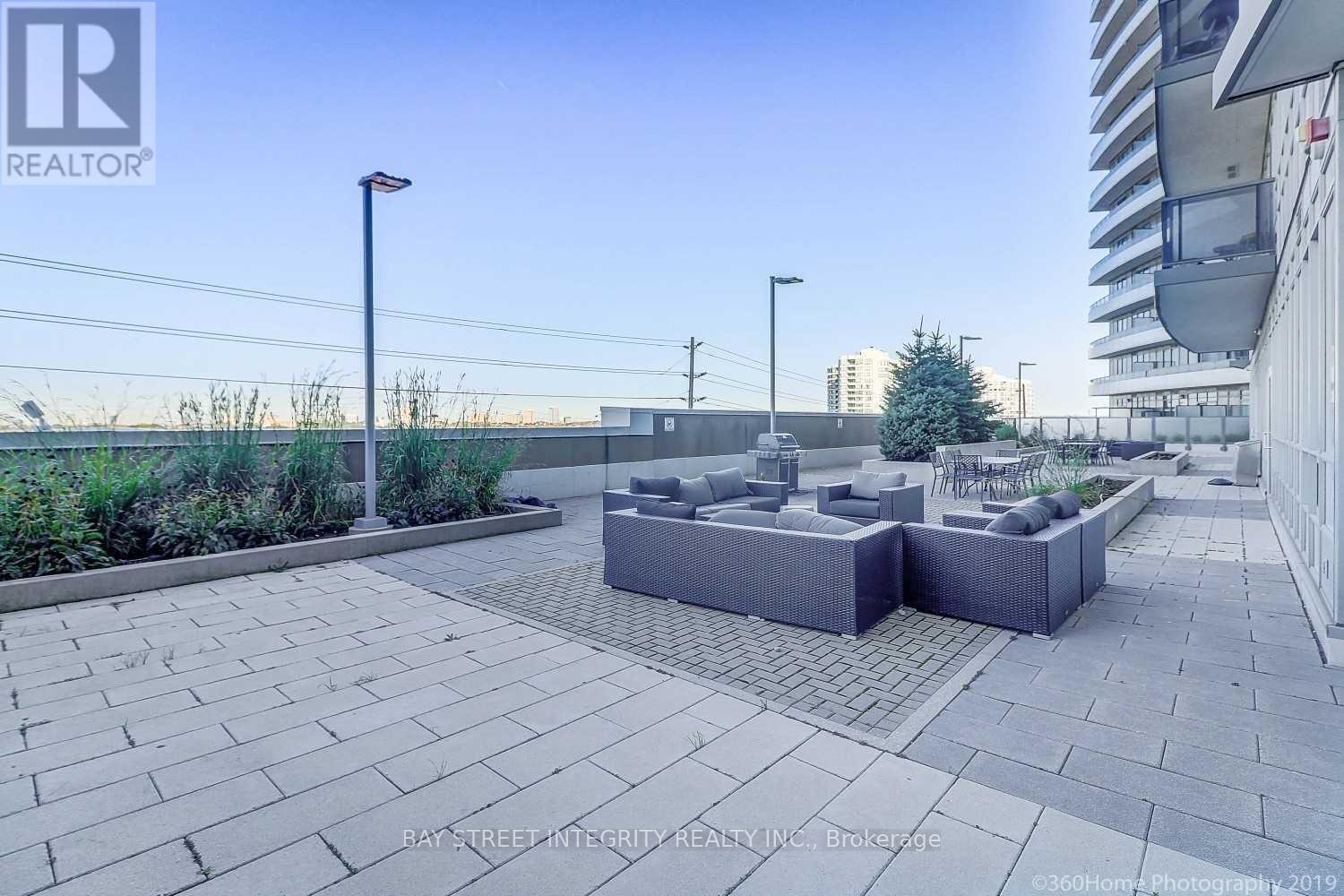 2010 - 7171 Yonge Street, Markham, Ontario  L3T 0C5 - Photo 18 - N13041236