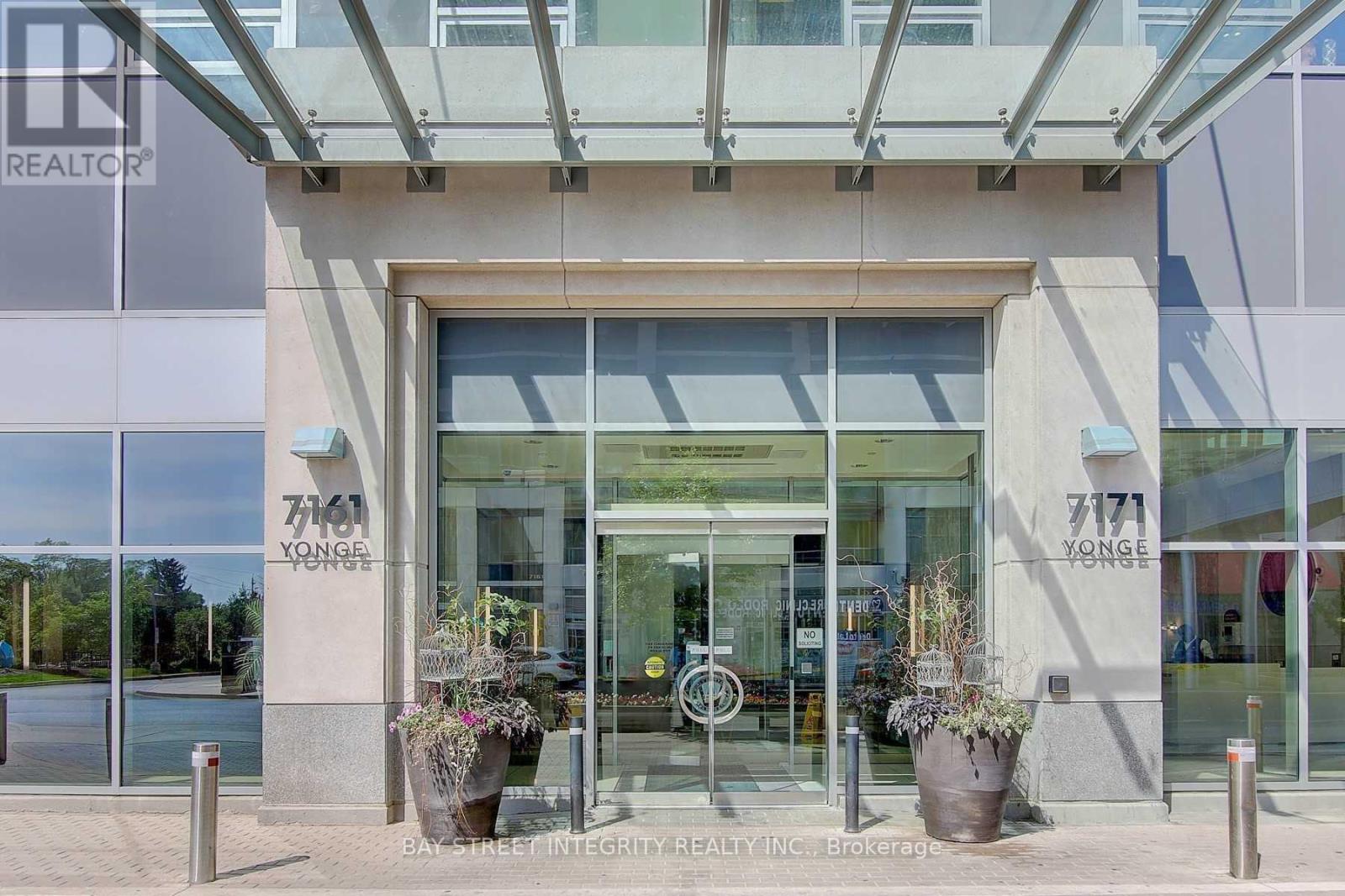 2010 - 7171 Yonge Street, Markham, Ontario  L3T 0C5 - Photo 2 - N13041236