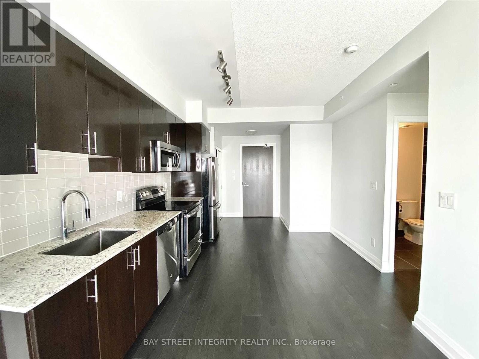 2010 - 7171 Yonge Street, Markham, Ontario  L3T 0C5 - Photo 7 - N13041236