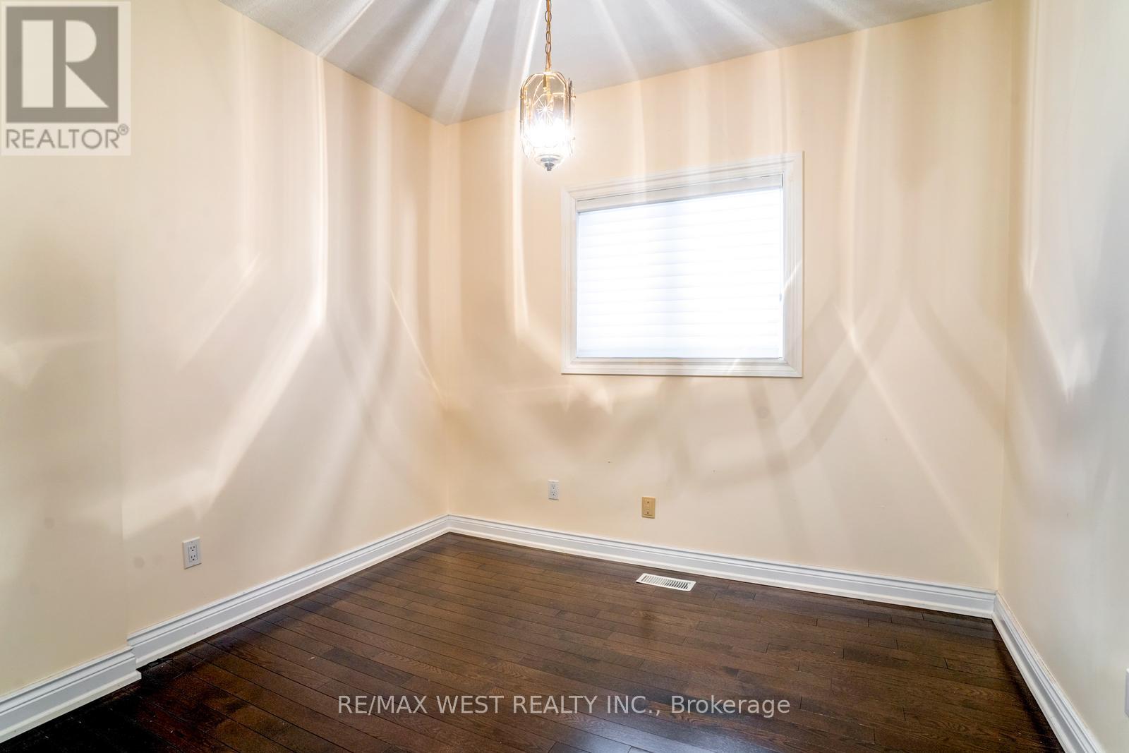 229 Baker Avenue, Richmond Hill, Ontario  L4C 1X8 - Photo 17 - N13041244