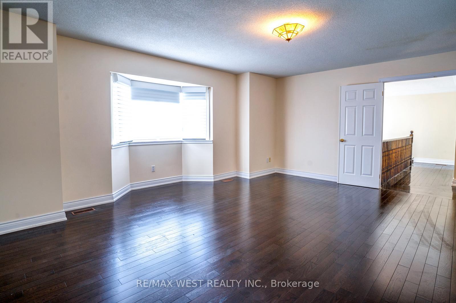 229 Baker Avenue, Richmond Hill, Ontario  L4C 1X8 - Photo 18 - N13041244