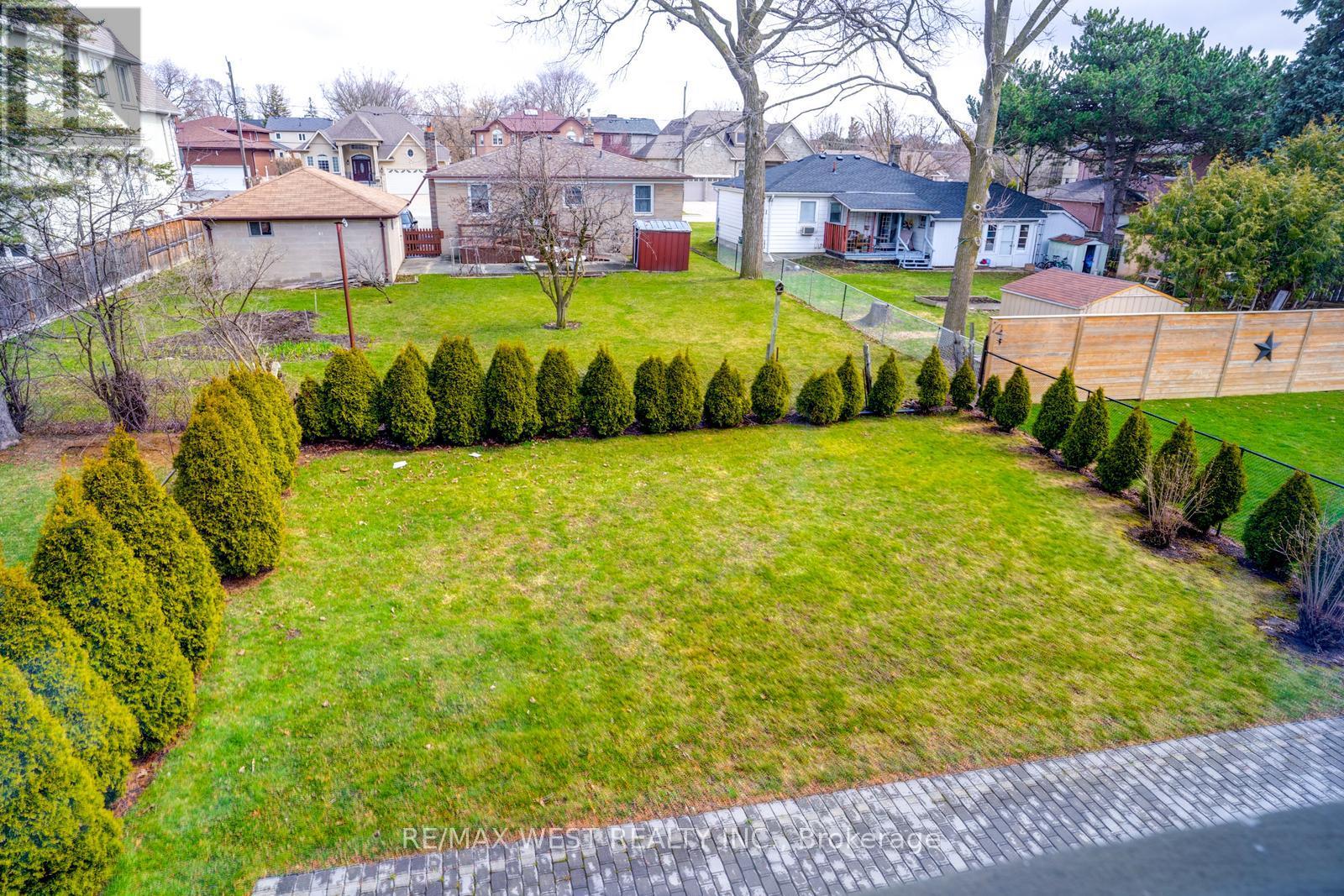 229 Baker Avenue, Richmond Hill, Ontario  L4C 1X8 - Photo 33 - N13041244