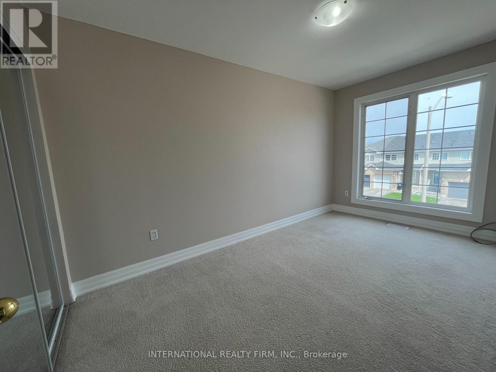 44 Natale Court, Bradford West Gwillimbury, Ontario  L3Z 3B1 - Photo 20 - N13041296