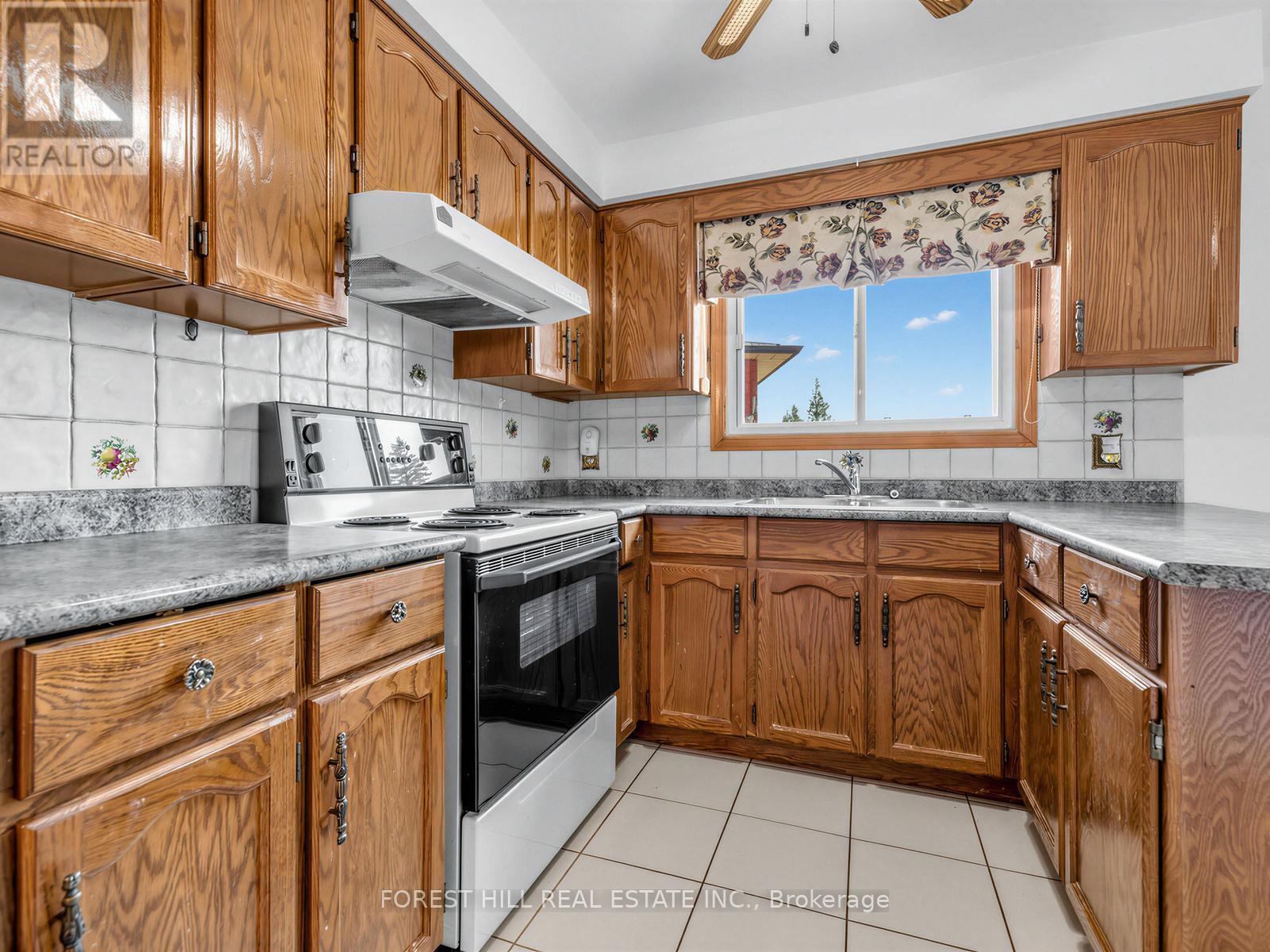 10 Boyne Highland Crescent, Vaughan, Ontario  L4K 1K4 - Photo 10 - N13041310