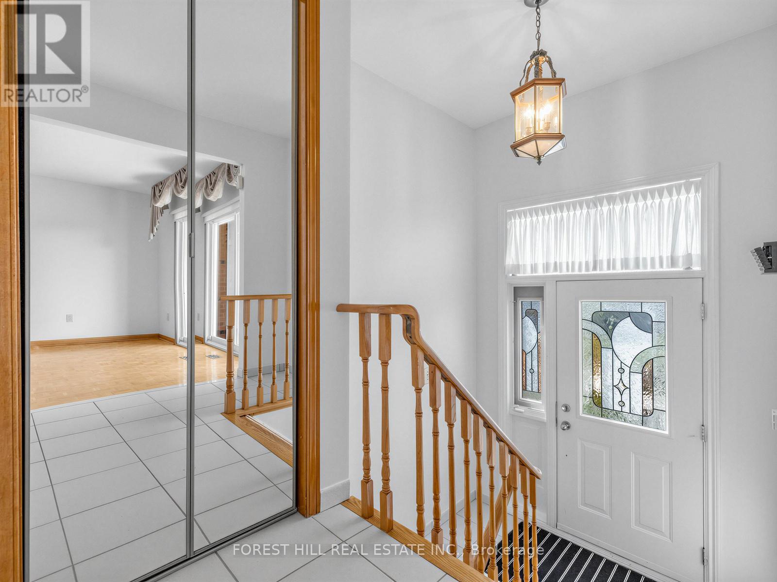 10 Boyne Highland Crescent, Vaughan, Ontario  L4K 1K4 - Photo 4 - N13041310