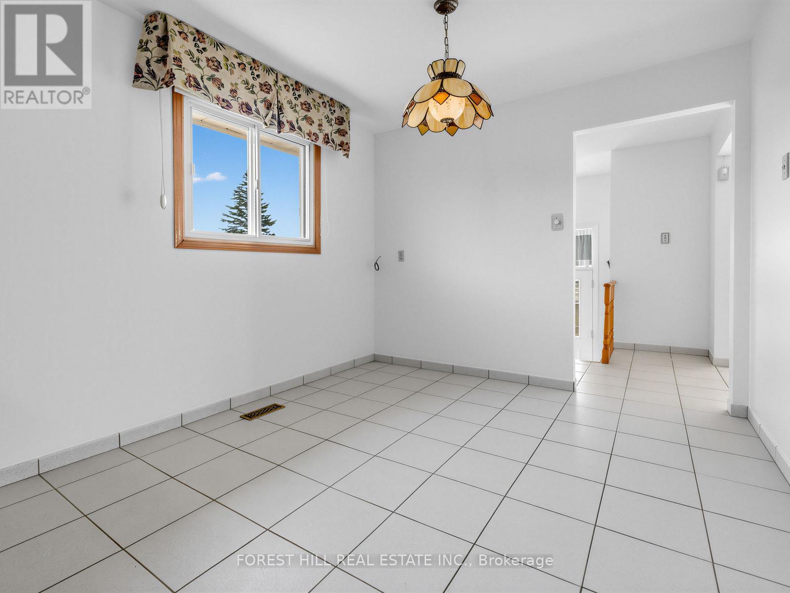 10 Boyne Highland Crescent, Vaughan, Ontario  L4K 1K4 - Photo 8 - N13041310