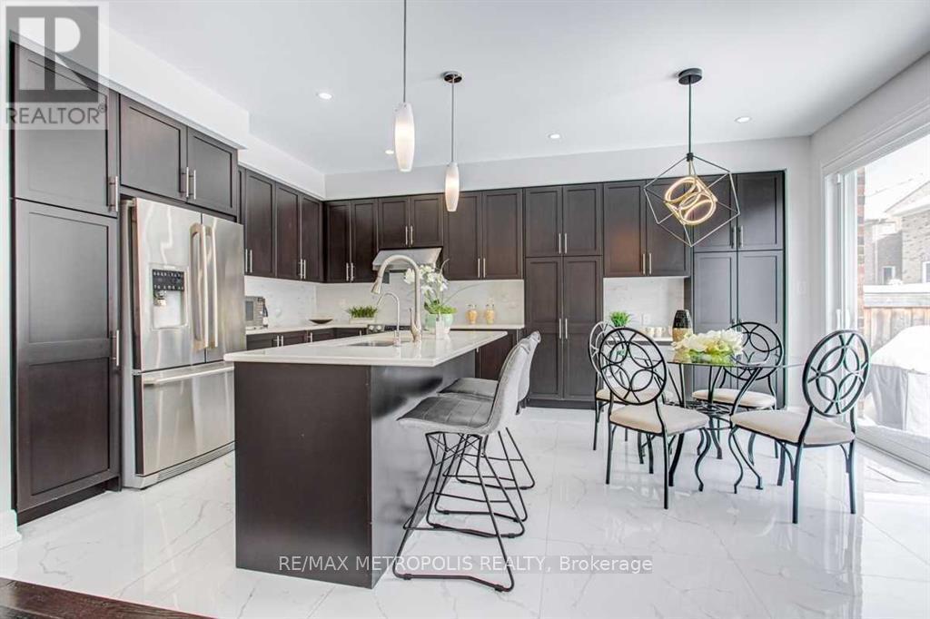 21 Corduroy Road, Markham, Ontario  L6C 0N7 - Photo 12 - N13041344