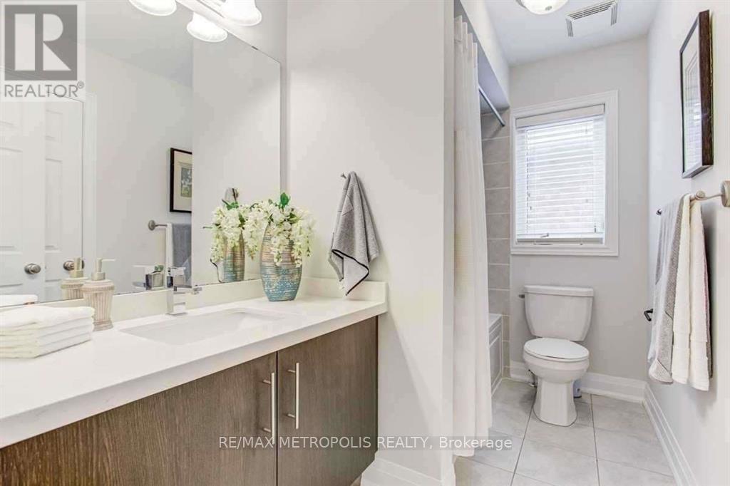 21 Corduroy Road, Markham, Ontario  L6C 0N7 - Photo 21 - N13041344