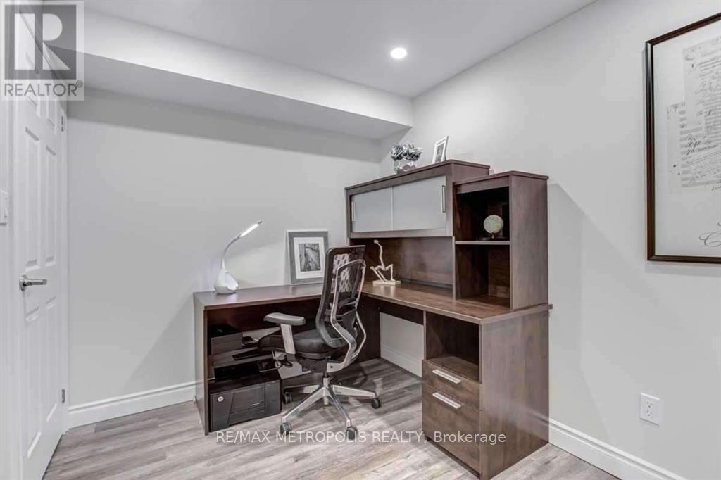 21 Corduroy Road, Markham, Ontario  L6C 0N7 - Photo 3 - N13041344