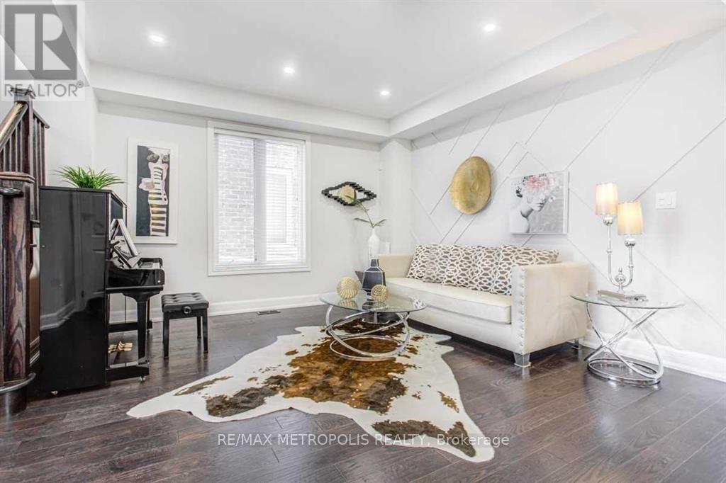 21 Corduroy Road, Markham, Ontario  L6C 0N7 - Photo 8 - N13041344