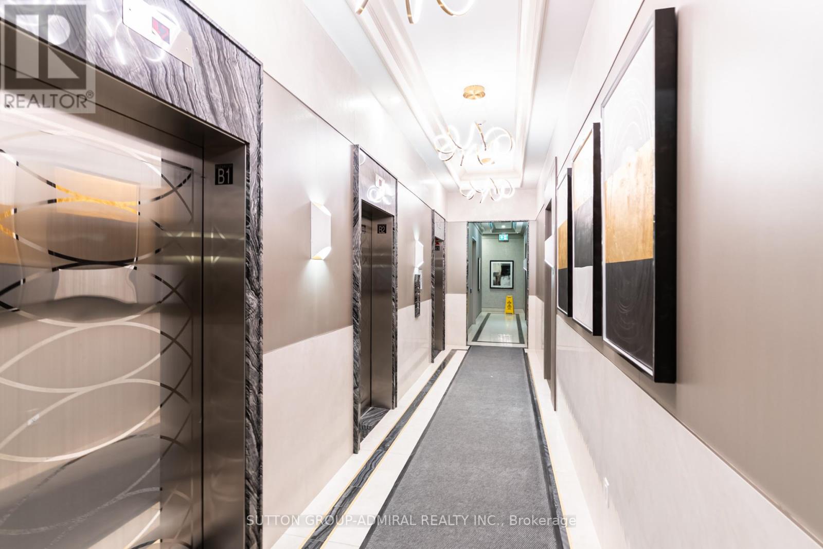 1010 - 20 Gatineau Drive, Vaughan, Ontario  L4J 0L3 - Photo 2 - N13041398