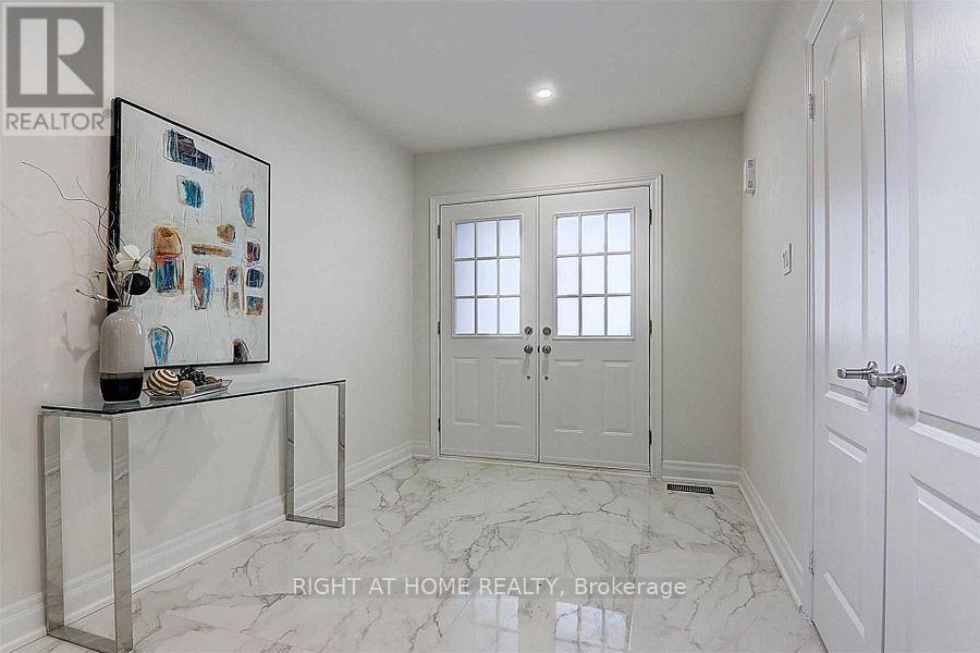 57 Bayswater Avenue, Richmond Hill, Ontario  L4E 4E6 - Photo 2 - N13041456