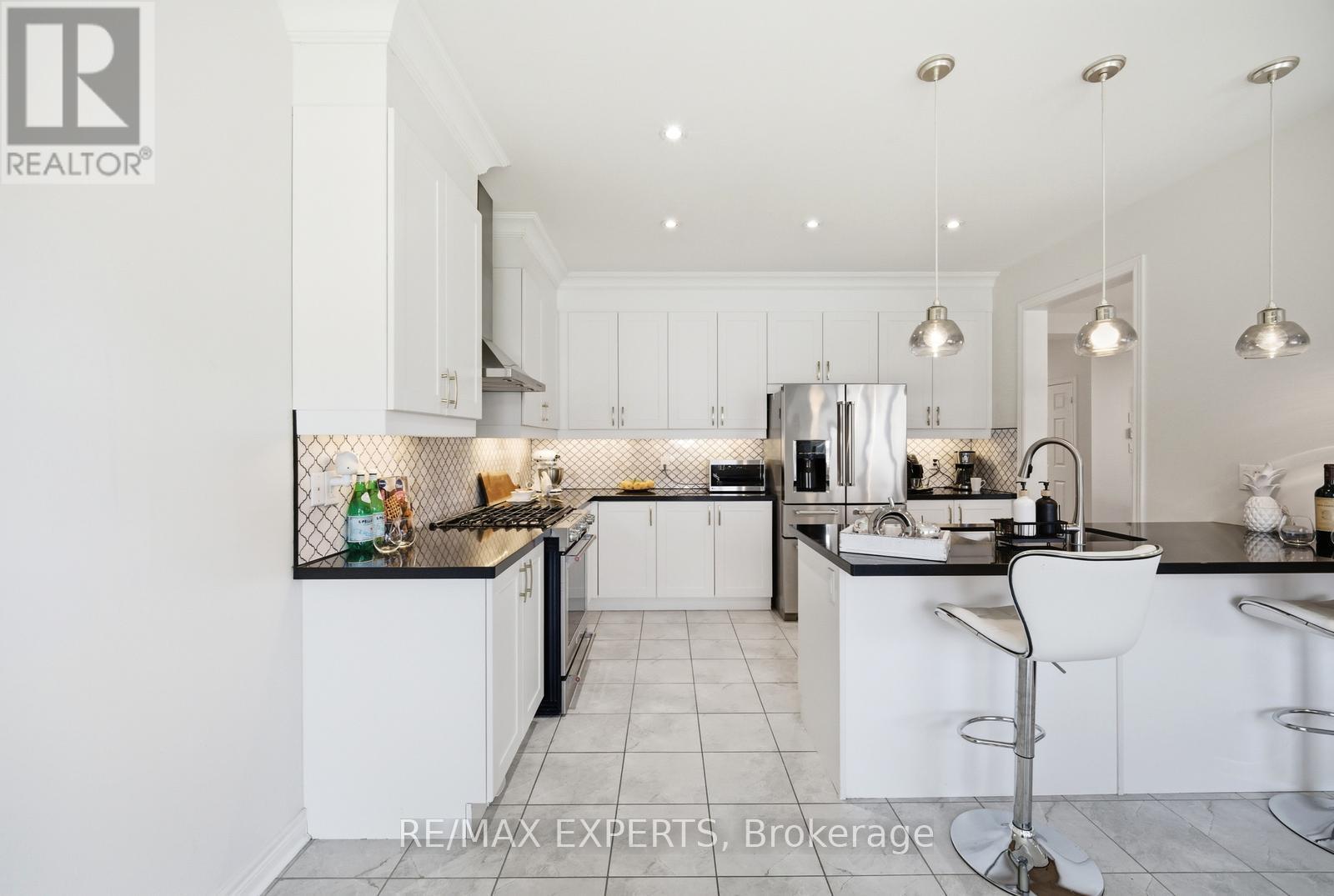 37 Schwalm Crescent, New Tecumseth, Ontario  L0G 1W0 - Photo 12 - N13041540