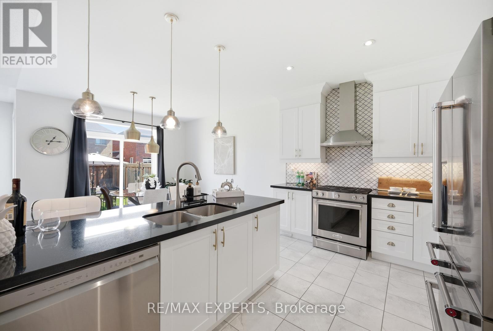 37 Schwalm Crescent, New Tecumseth, Ontario  L0G 1W0 - Photo 13 - N13041540