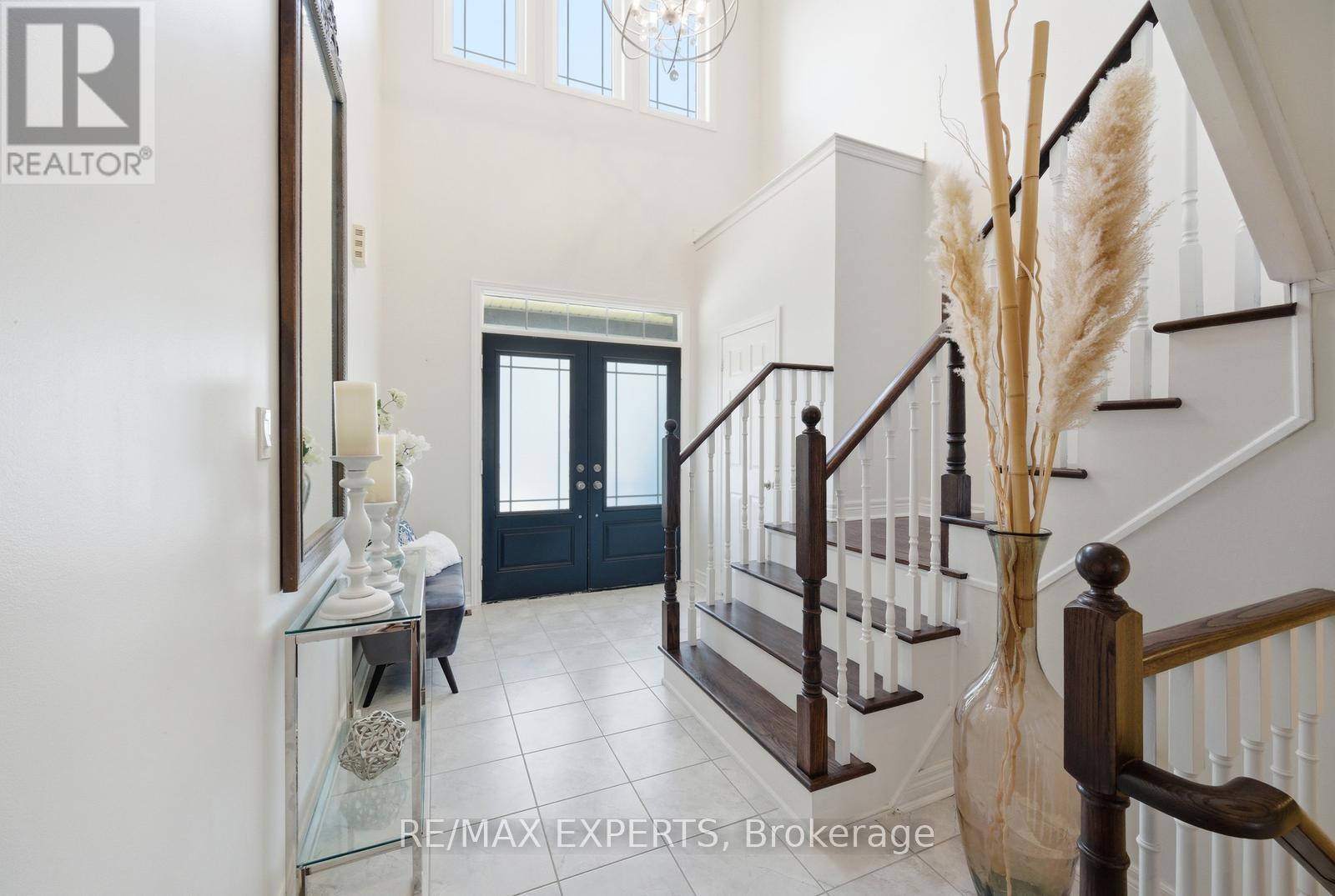 37 Schwalm Crescent, New Tecumseth, Ontario  L0G 1W0 - Photo 3 - N13041540