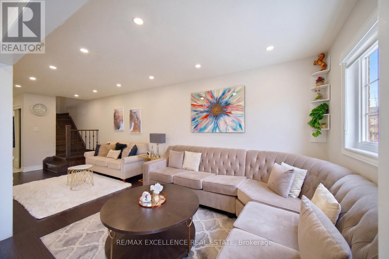 18 Manett Crescent, Brampton, Ontario  L6X 4X4 - Photo 10 - W13034062