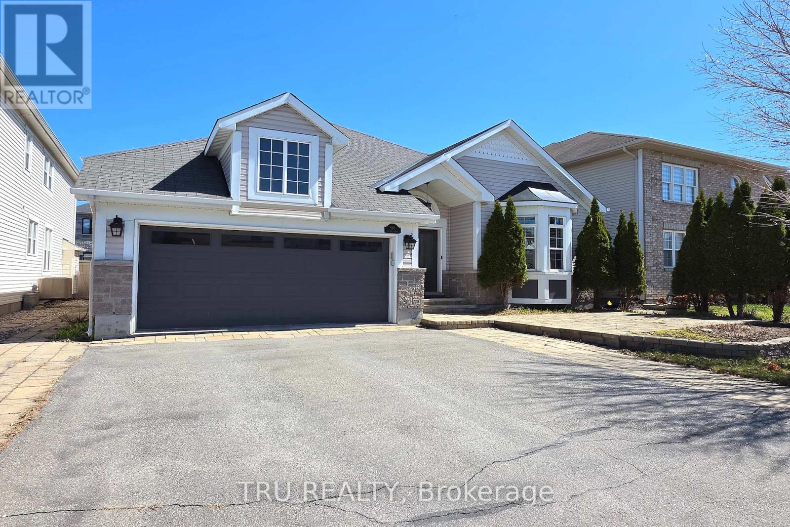 590 ANJANA CIRCLE, Ottawa, Ontario