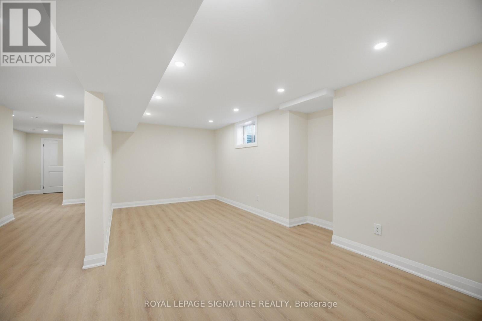 11 Wessenger Drive, Barrie, Ontario  L4N 8R8 - Photo 36 - S13041224