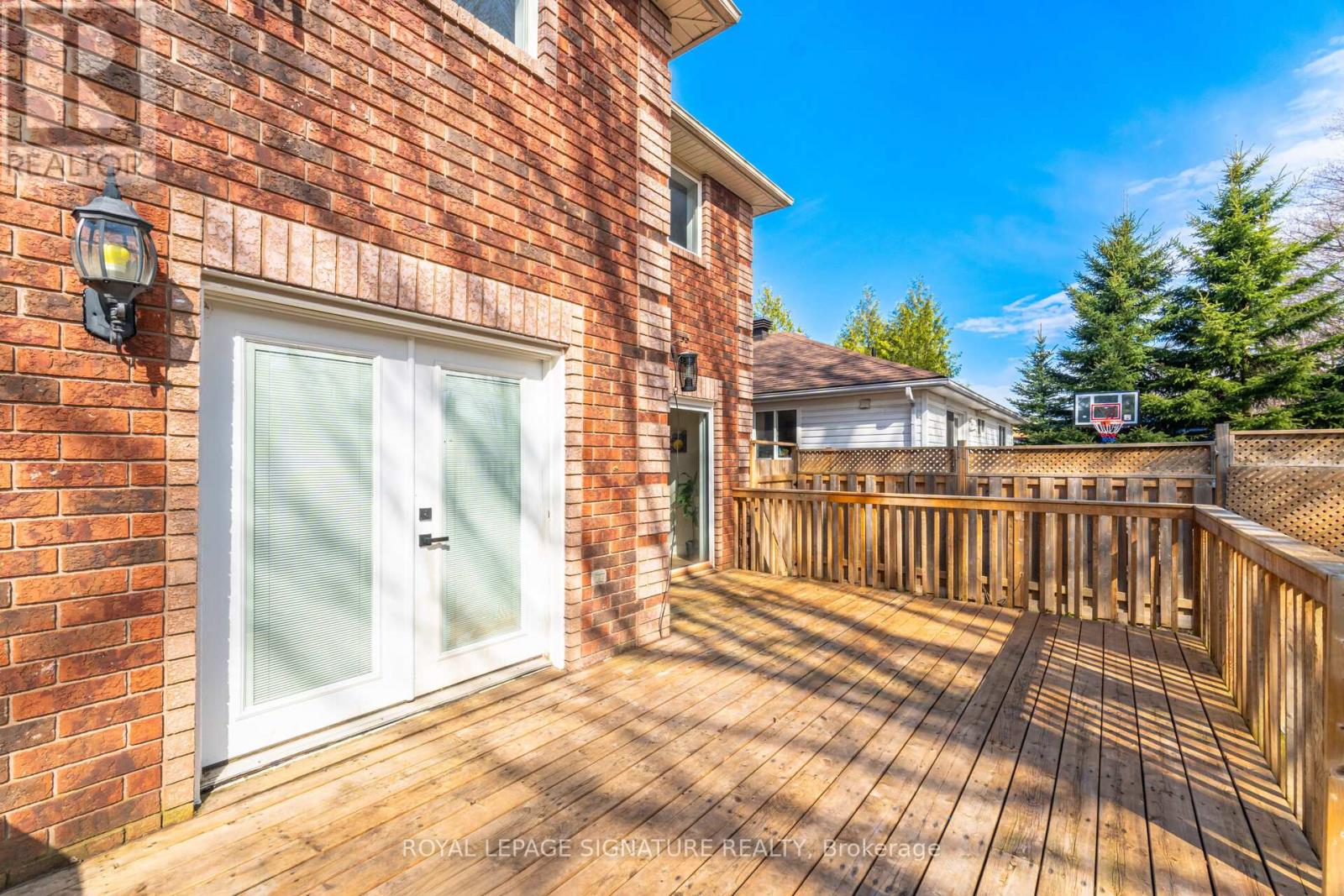 11 Wessenger Drive, Barrie, Ontario  L4N 8R8 - Photo 47 - S13041224