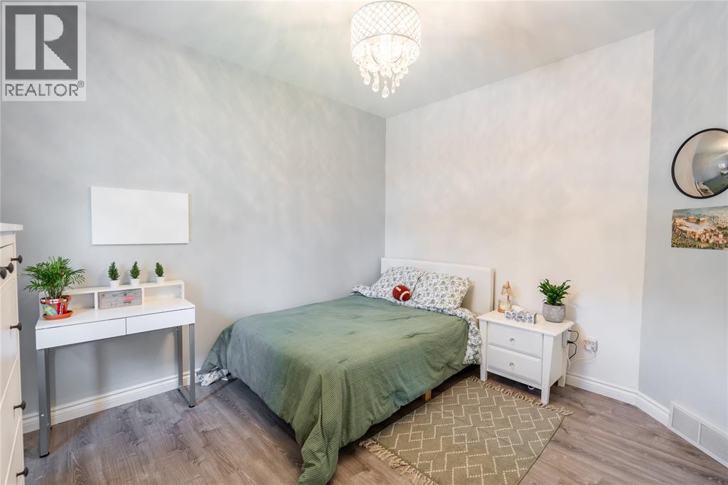 1301 Daley Avenue, Sarnia, Ontario  N7S 5X3 - Photo 24 - 26009146