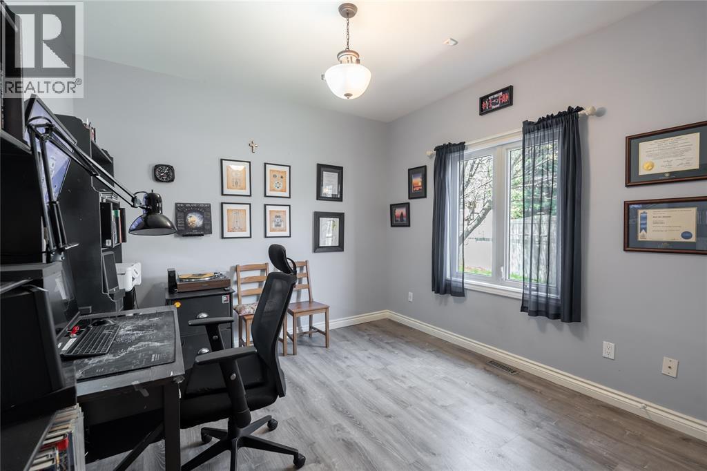 1301 Daley Avenue, Sarnia, Ontario  N7S 5X3 - Photo 25 - 26009146