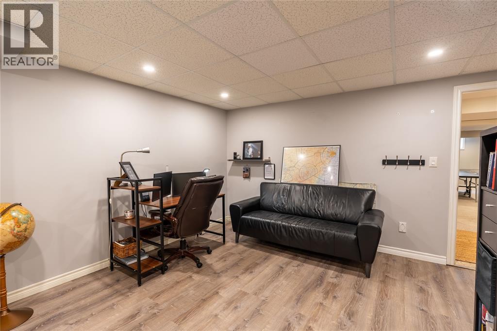 1301 Daley Avenue, Sarnia, Ontario  N7S 5X3 - Photo 37 - 26009146