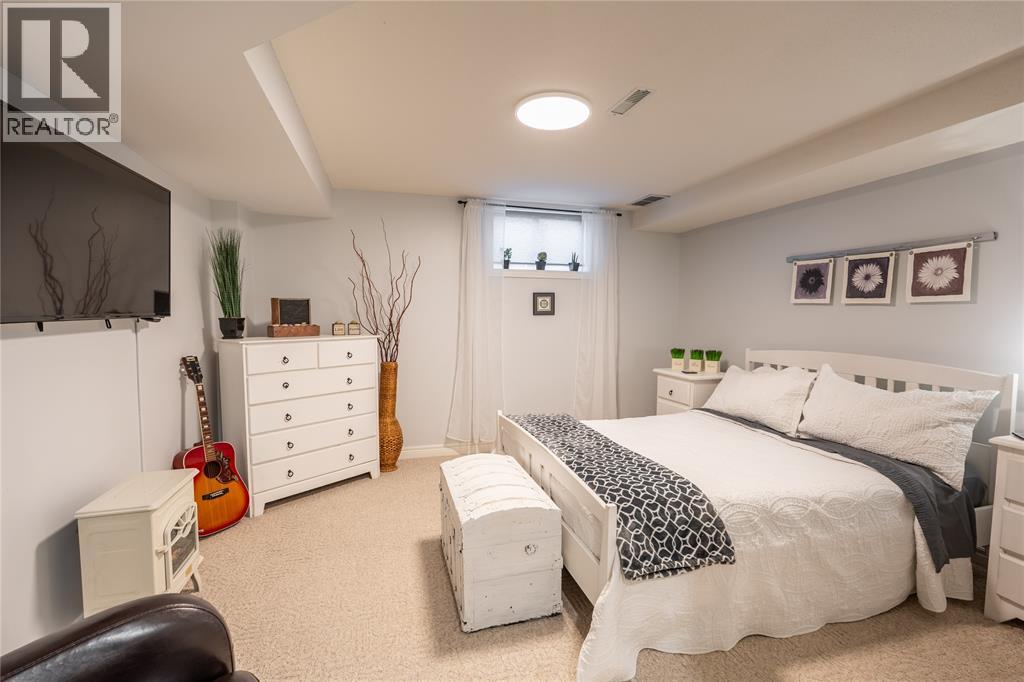 1301 Daley Avenue, Sarnia, Ontario  N7S 5X3 - Photo 38 - 26009146