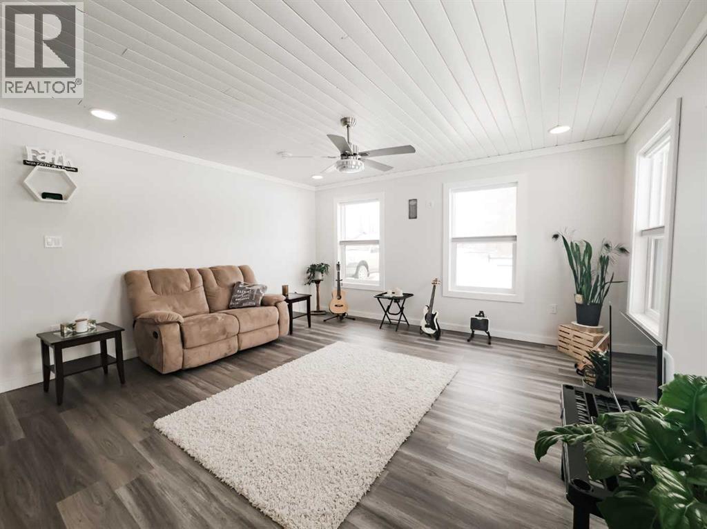 9805 95 Street, La Crete, Alberta  T0H 2H0 - Photo 11 - A2300380