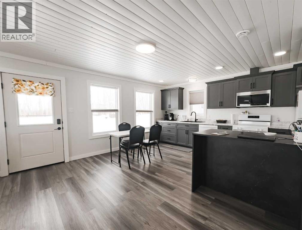 9805 95 Street, La Crete, Alberta  T0H 2H0 - Photo 12 - A2300380