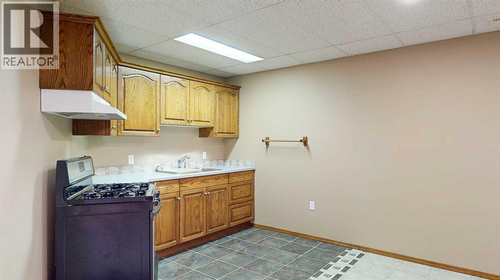 2288 7 Avenue Ne, Medicine Hat, Alberta  T1C 1K5 - Photo 28 - A2300437