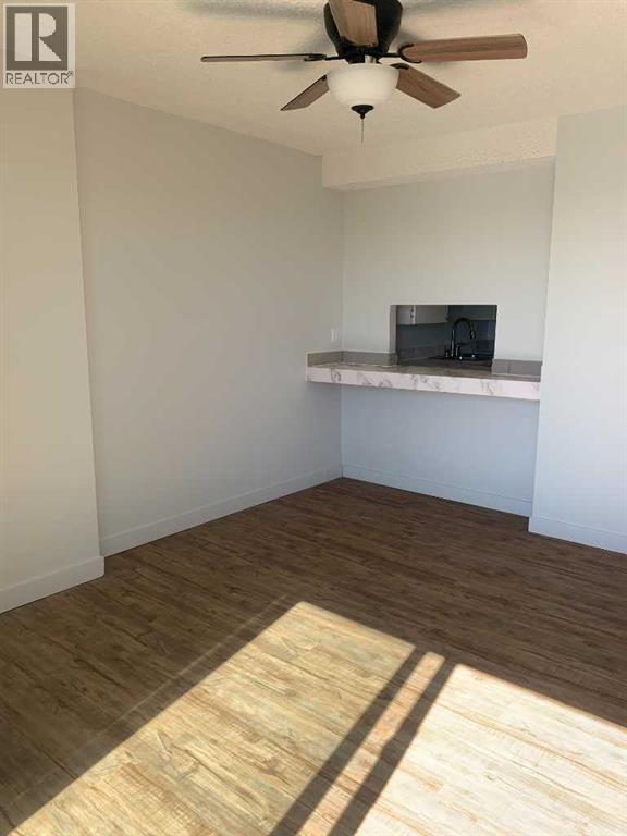 925, 21 Berkeley Place W, Lethbridge, Alberta  T1K 5N1 - Photo 4 - A2304970