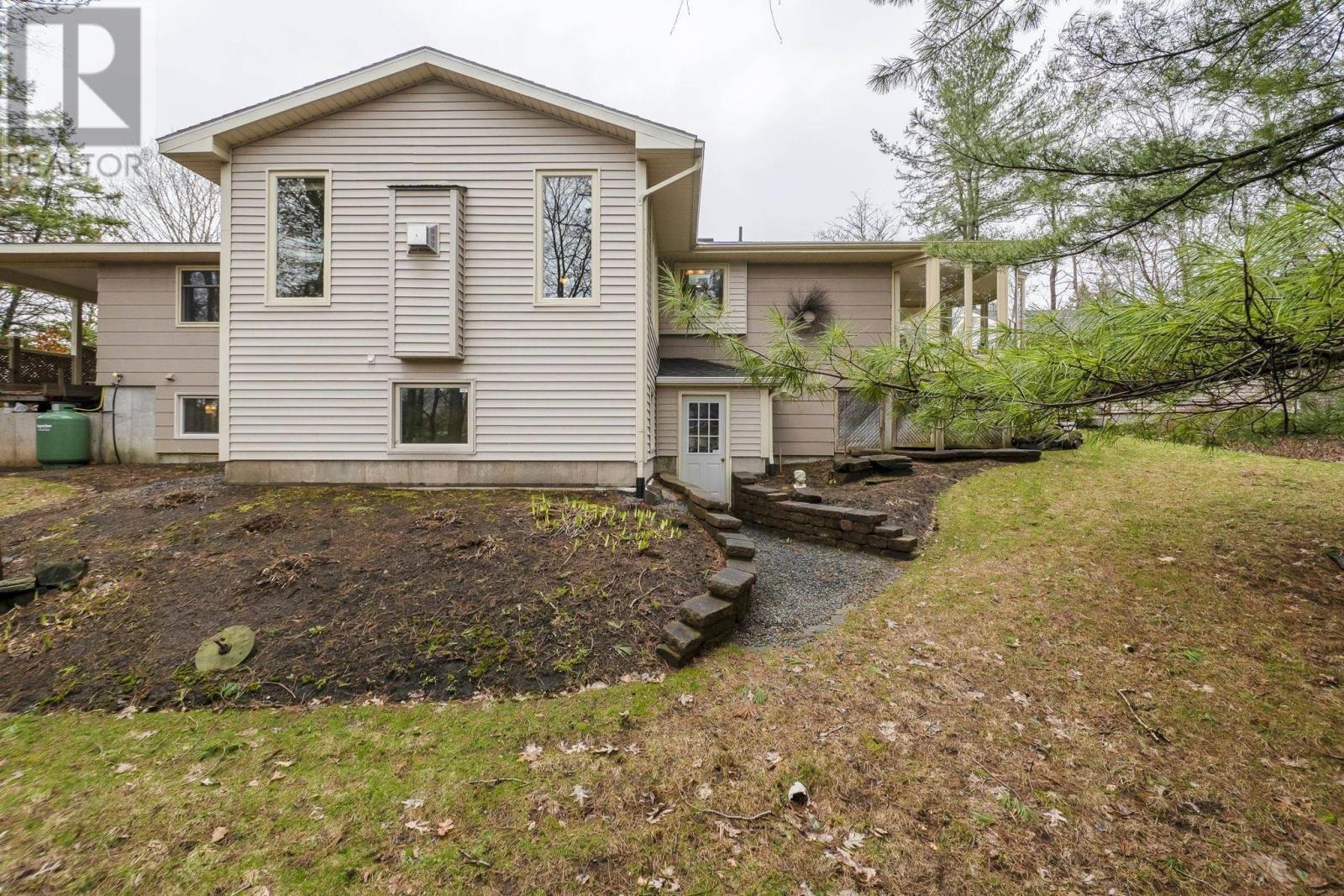 75 Duncan Avenue, Kentville, Nova Scotia  B4N 1N3 - Photo 46 - 202608069