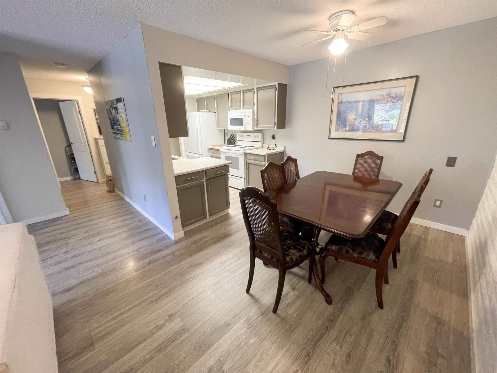 205 1351 Martin Street, White Rock, British Columbia  V4B 3W6 - Photo 7 - R3115488