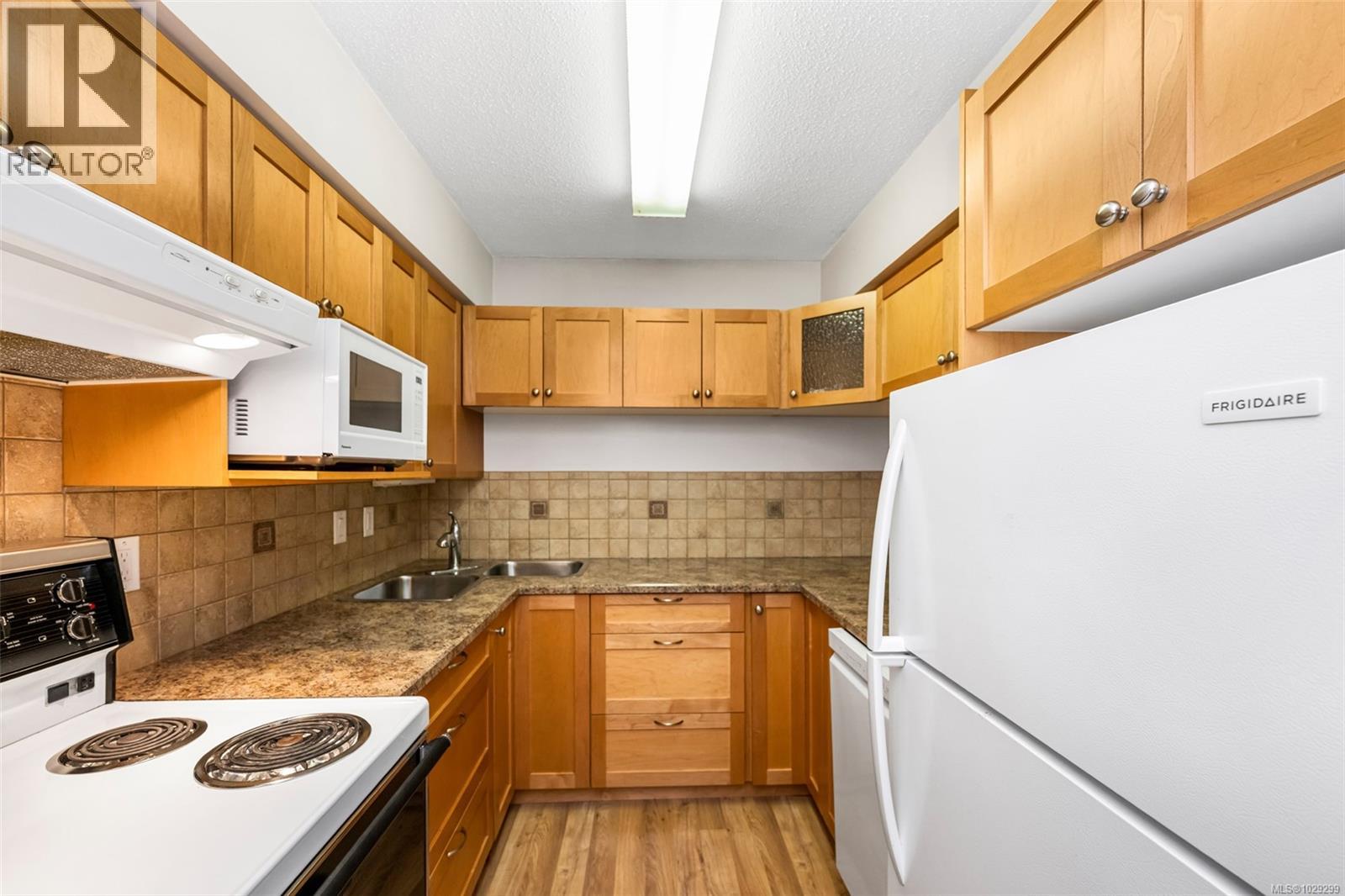 38 278 Island Hwy, View Royal, British Columbia  V9B 1G5 - Photo 15 - 1029299