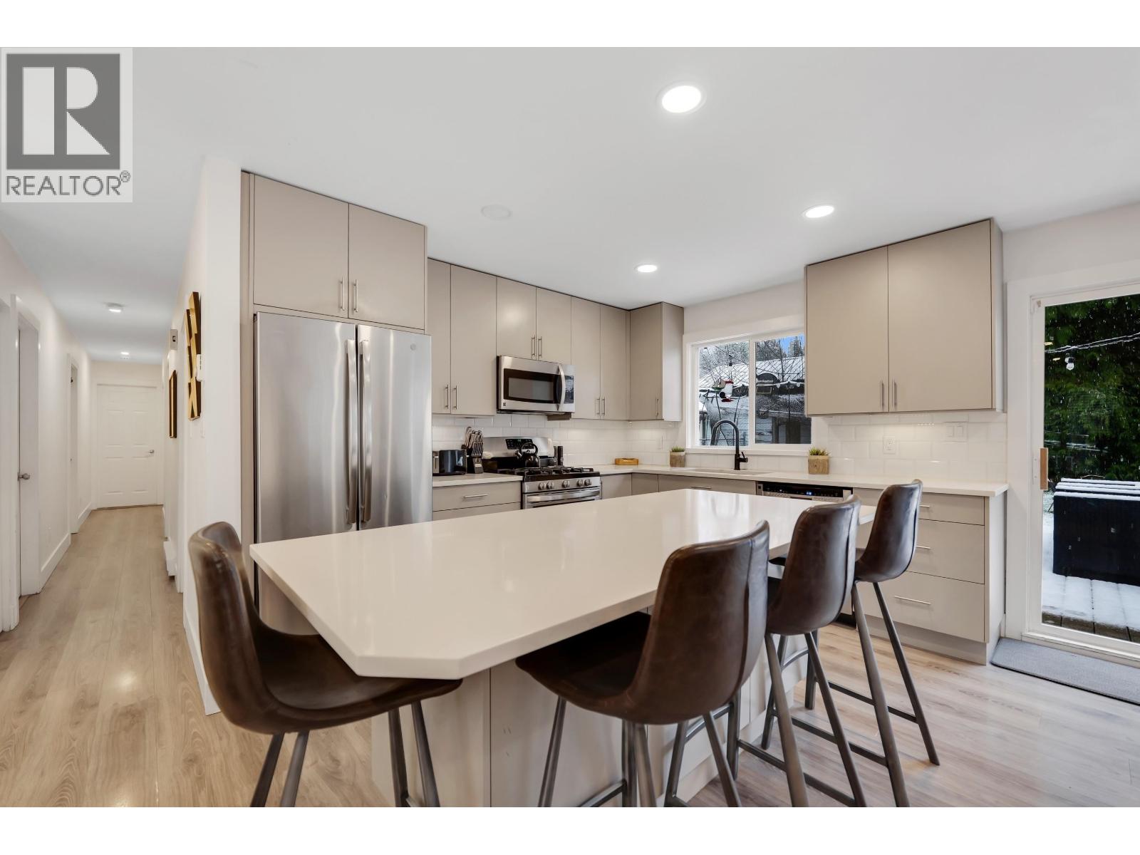 40410 Perth Drive, Squamish, British Columbia  V0N 1T0 - Photo 9 - R3113833