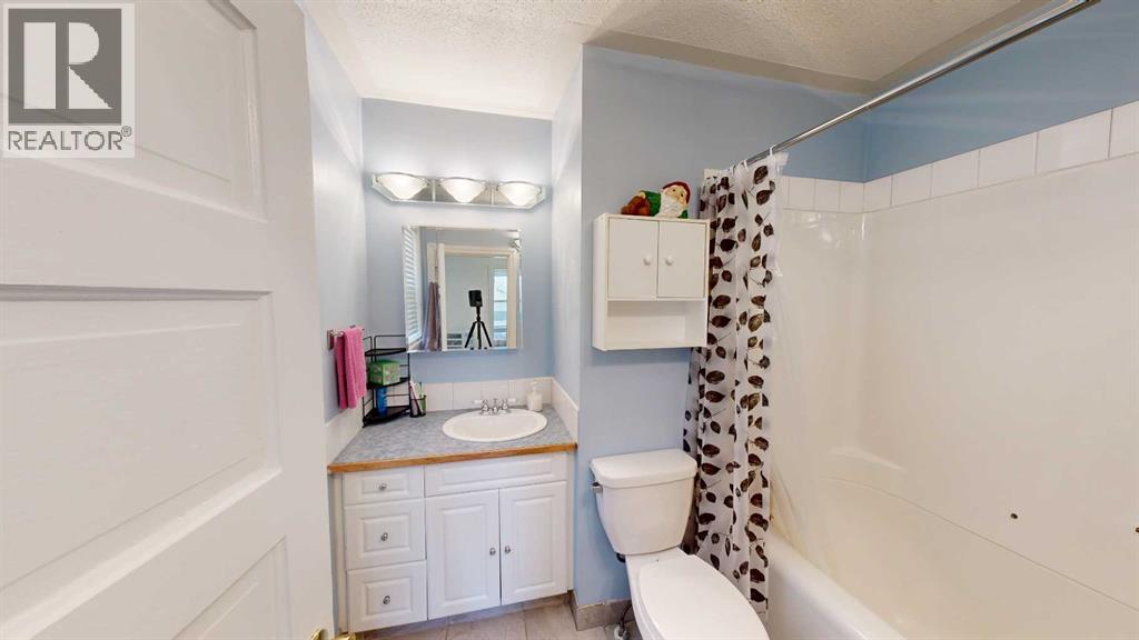 132 20 Street N, Lethbridge, Alberta  T1H 3M5 - Photo 11 - A2303987