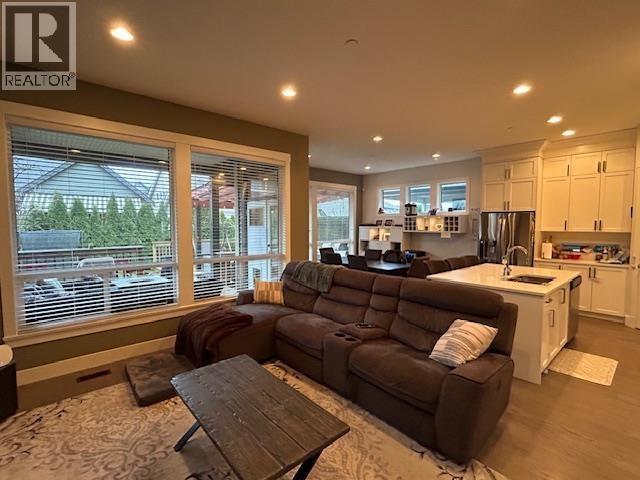 11036 Buckerfield Drive, Maple Ridge, British Columbia  V2W 1Z8 - Photo 8 - R3115435