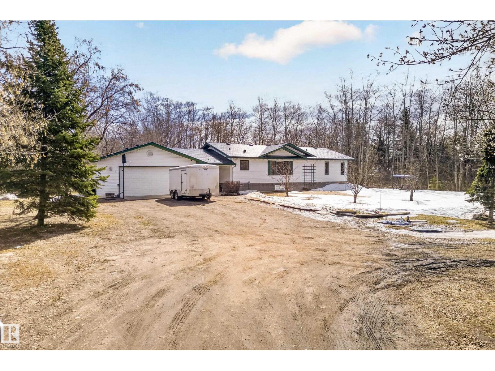 4609 47 St, Bruderheim, Alberta  T0B 0S0 - Photo 1 - E4484049