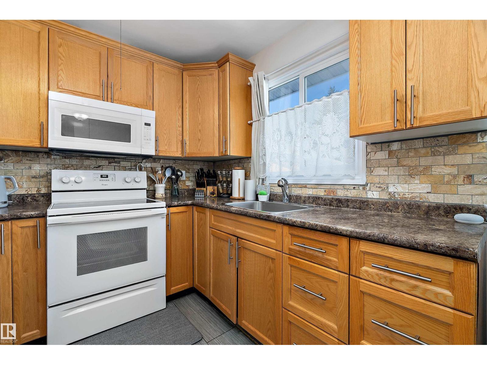 13416 101 St NW St NW NW, Edmonton, Alberta  T5E 4G4 - Photo 9 - E4484050